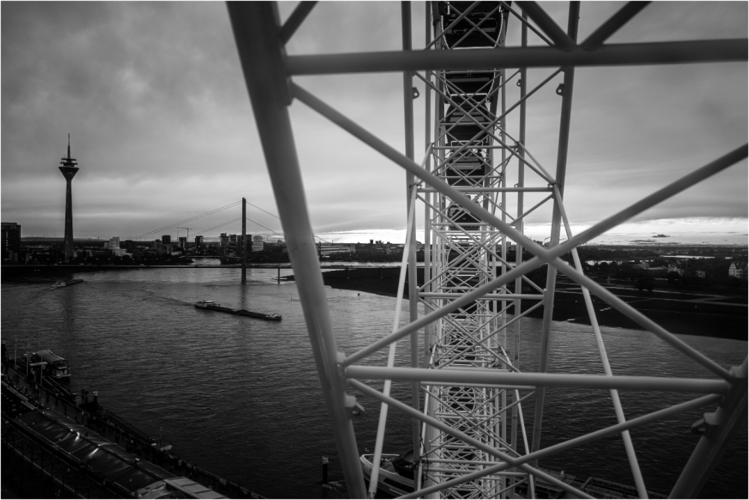 Main image Ferris Wheel black and white